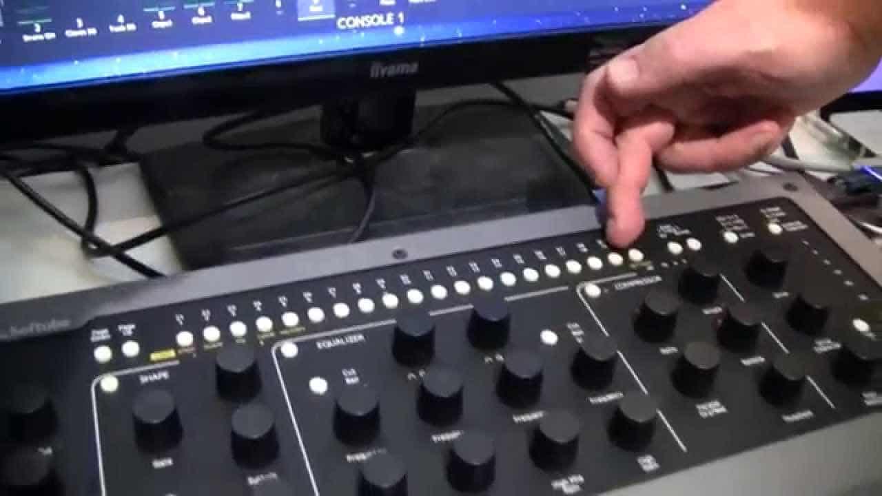 Softube Console 1 – Now With SSL XL9000K – YouTube