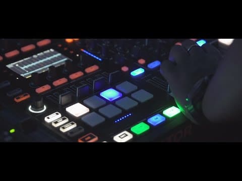 The Future of DJing – Carl Cox – YouTube