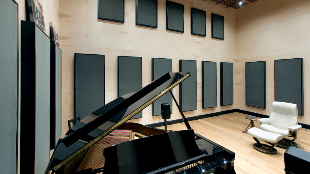 piano acoustics